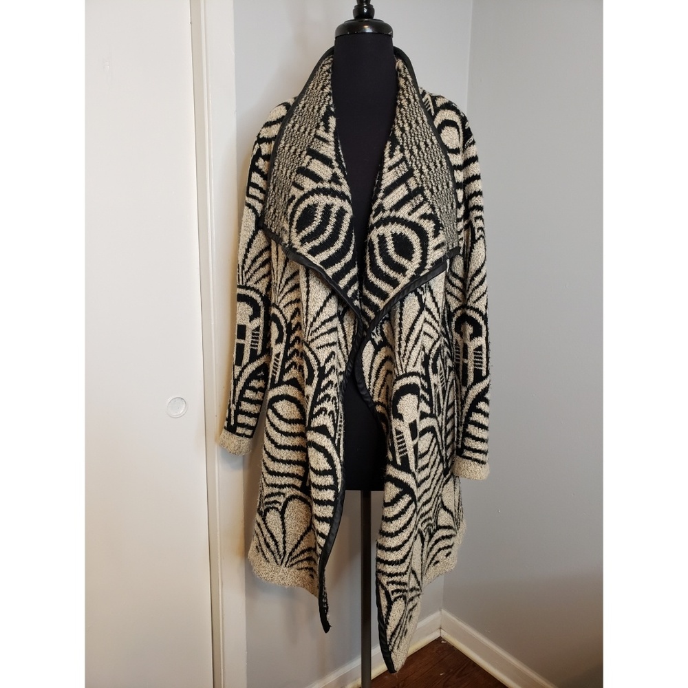 Sweater/ cardigan